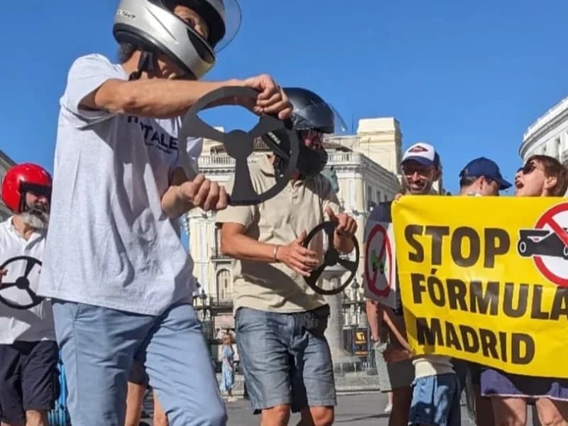 Imagem de capa da notícia: População protesta contra o GP de Fórmula 1 em Madri