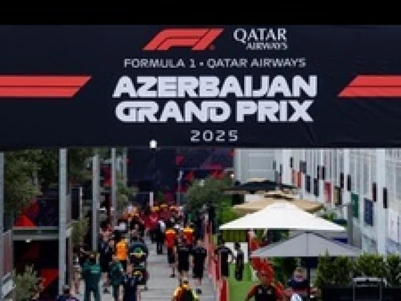 Imagem de capa da notícia: TL1 do GP do Azerbaijão é marcado por problemas na pista