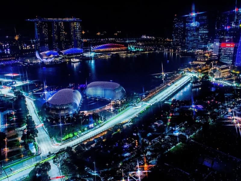 Imagem de capa da notícia: GP de Singapura: a prova mais desgastante fisicamente da Fórmula 1