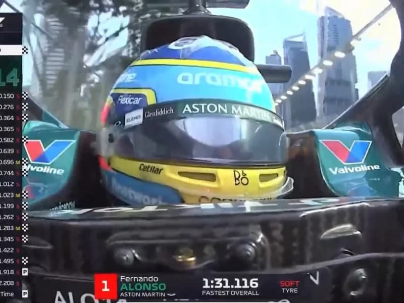 Imagem de capa da notícia: Fernando Alonso lidera TL1 do GP de Singapura