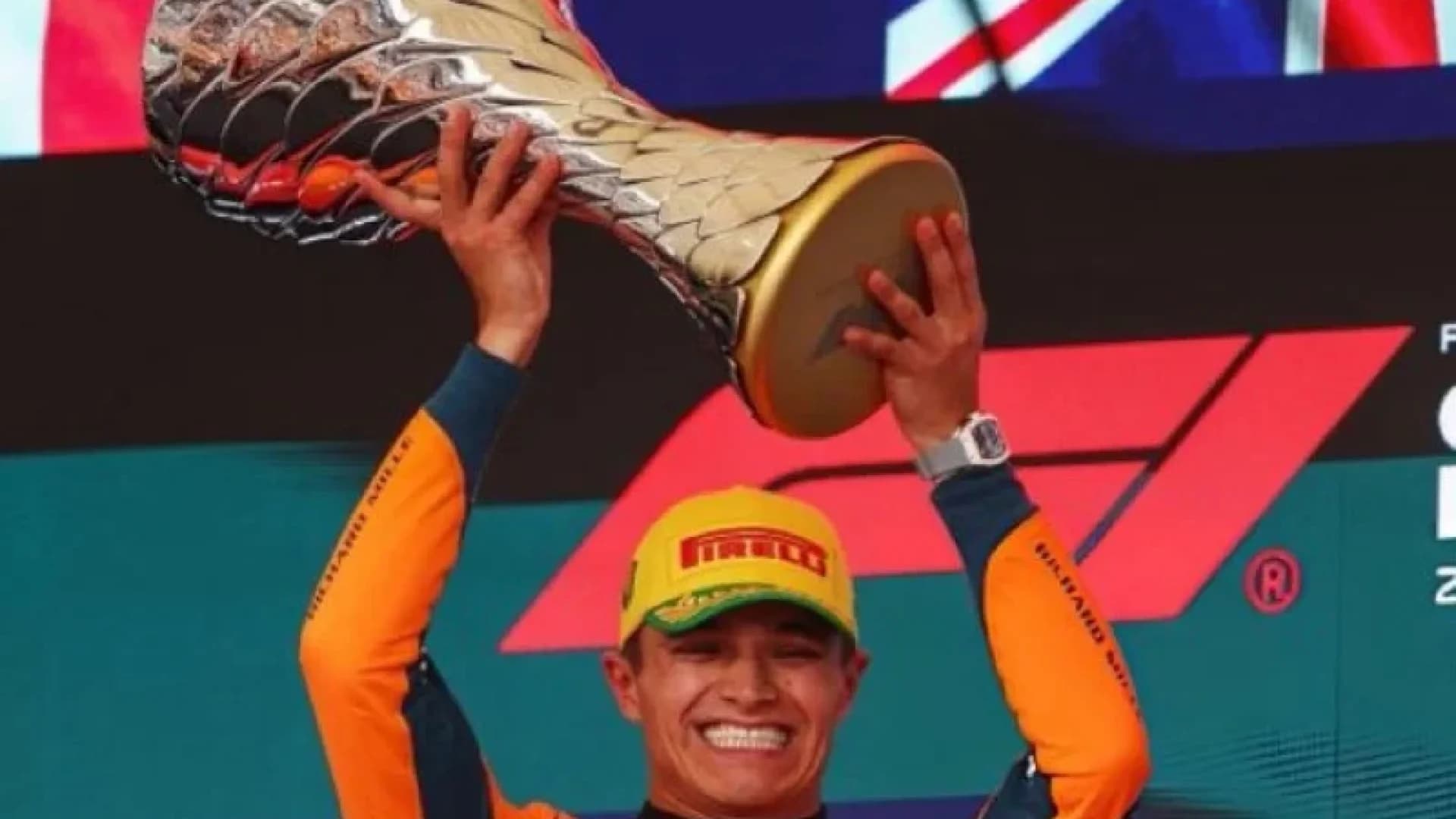 Imagem de capa da notícia: De P1 a P1 o fim de semana inteiro, Lando Norris leva quatro troféus para casa