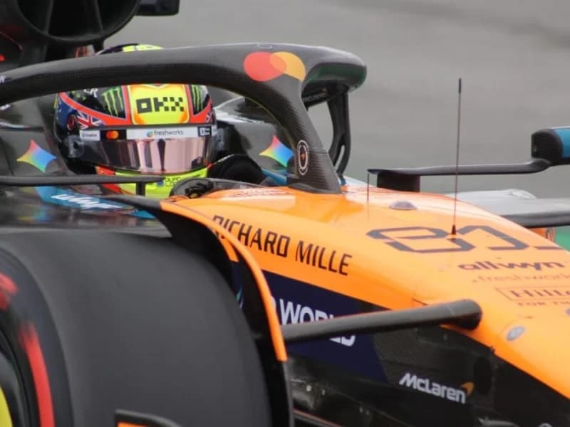 Imagem de capa da notícia: Oscar Piastri é penalizado em conformidade com o regulamento da FIA